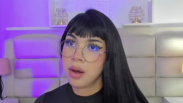 RoseCassie online show from February 15, 2025, 6:55 pm