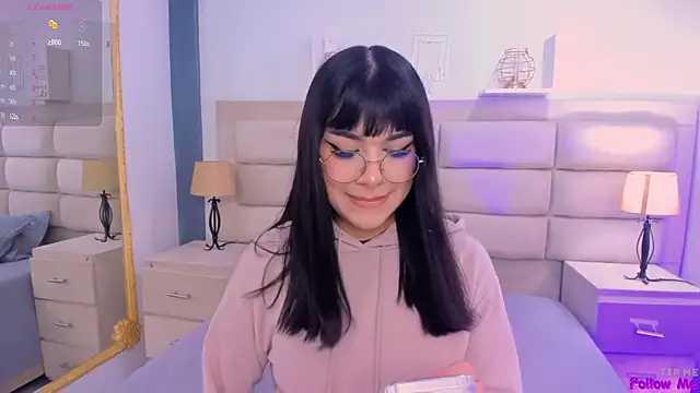 RoseCassie online show from March 1, 2025, 2:02 pm