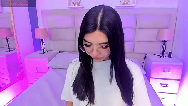 RoseCassie online show from September 9, 2025, 12:37 pm