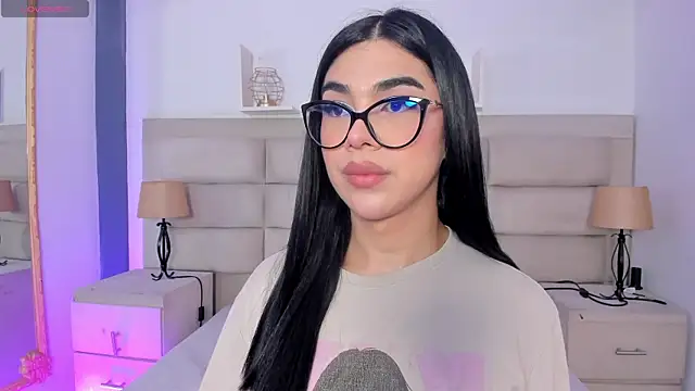 RoseCassie online show from October 5, 2025, 12:58 pm