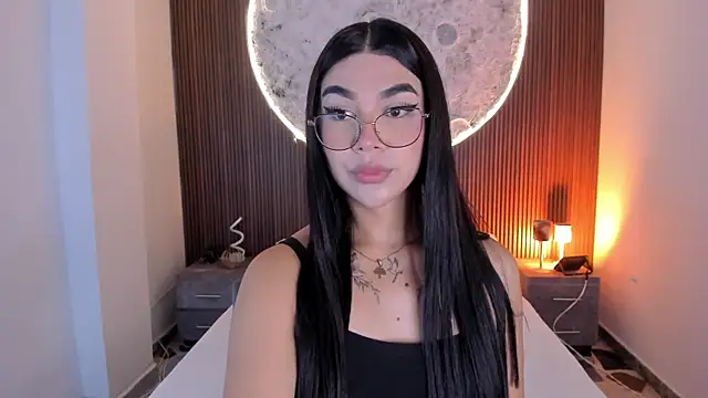 RoseCassie online show from May 8, 2026, 1:05 pm