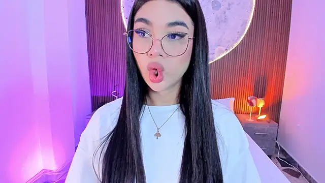 RoseCassie online show from May 25, 2026, 2:23 pm
