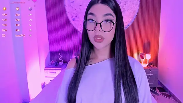 RoseCassie online show from June 16, 2026, 1:25 pm