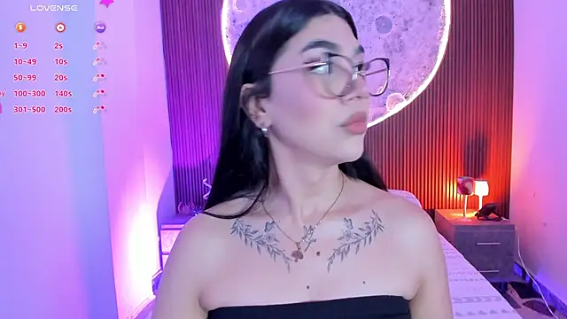 RoseCassie online show from June 18, 2026, 1:59 pm