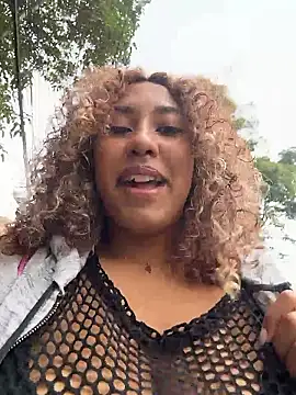 lauraltt online show from January 12, 2026, 7:41 pm