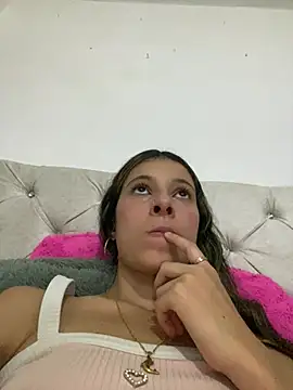 Snapshot of evaFiore chatting on March 16, 2025, 8:43 pm evaFiore online show from March 16, 2025, 8:43 pm