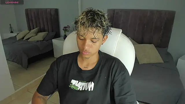 Dominick jones online show from January 23, 2025, 7:51 pm