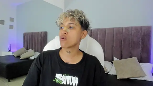 Dominick jones online show from February 11, 2025, 9:46 pm