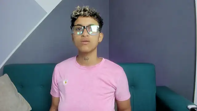 Dominick jones online show from March 20, 2025, 10:18 pm