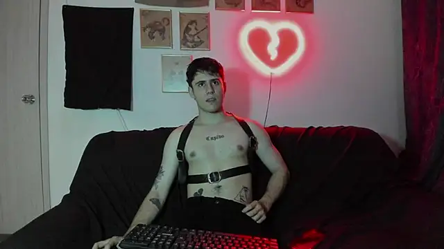 Snapshot of Antonello_Vannucci chatting on January 3, 2025, 9:05 pm Antonello Vannucci online show from January 3, 2025, 9:05 pm