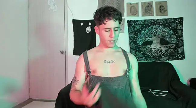 Snapshot of Antonello_Vannucci chatting on January 28, 2025, 8:04 pm Antonello Vannucci online show from January 28, 2025, 8:04 pm