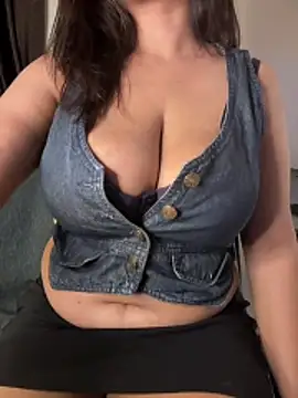 Snapshot of honeyboobies7249 chatting on June 13, 2026, 4:05 pm honeyboobies7249 online show from June 13, 2026, 4:05 pm