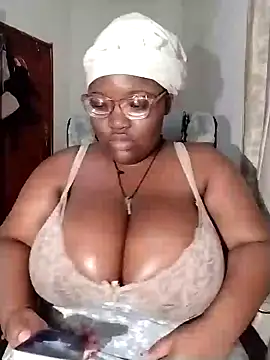 Snapshot of Damm_Bobbies chatting on June 30, 2026, 1:06 am Damm Bobbies online show from June 30, 2026, 1:06 am