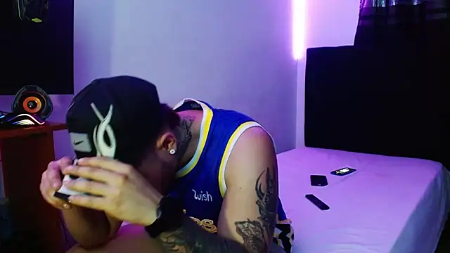 miia-liiam online show from February 1, 2026, 6:45 am