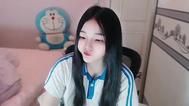 xiao-xiao-D online show from December 21, 2025, 5:36 am