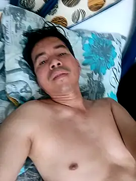 bisexual0007 online show from December 17, 2025, 12:11 pm