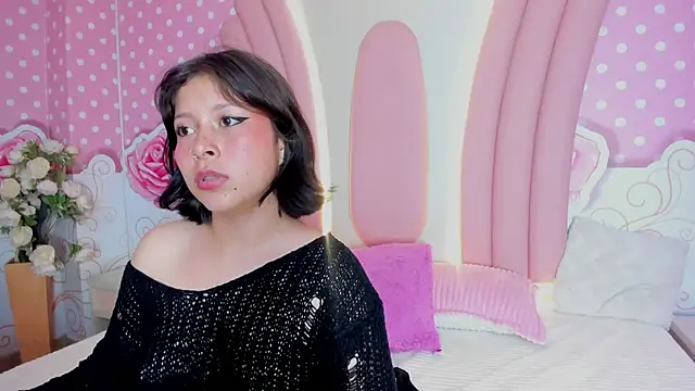 Lily Martinez online show from March 17, 2025, 2:41 am