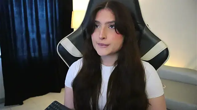 Daisha Riley online show from April 13, 2026, 12:54 pm