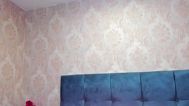 CintiaWalker online show from October 3, 2025, 12:46 pm