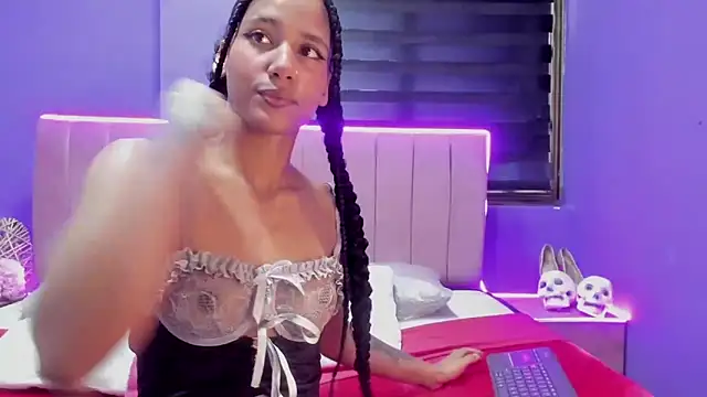 CintiaWalker online show from March 19, 2026, 12:53 pm