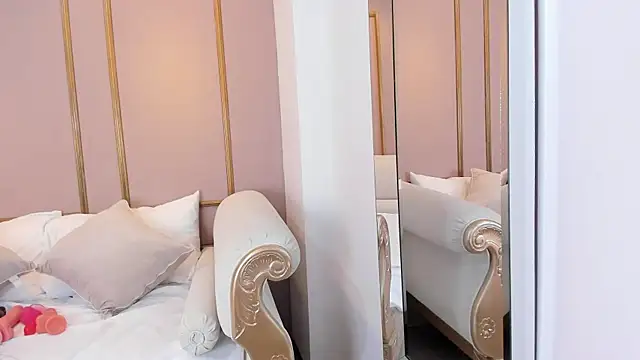 PerlaPreciosa online show from January 9, 2026, 3:53 am