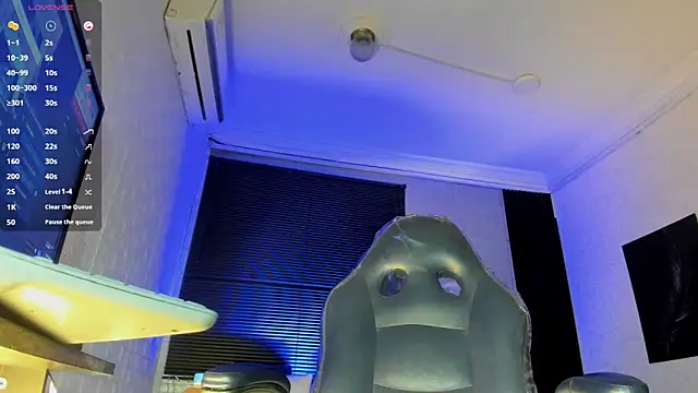 JhonyMiller  online show from April 4, 2026, 8:17 pm