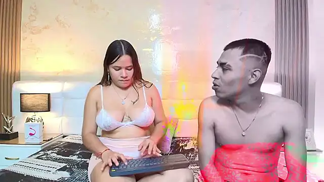 Laura And  Andres online show from January 8, 2026, 12:29 pm