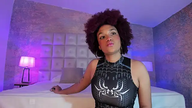 loladupont online show from November 17, 2025, 3:01 am