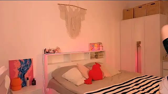0h mandy online show from July 12, 2026, 3:14 pm