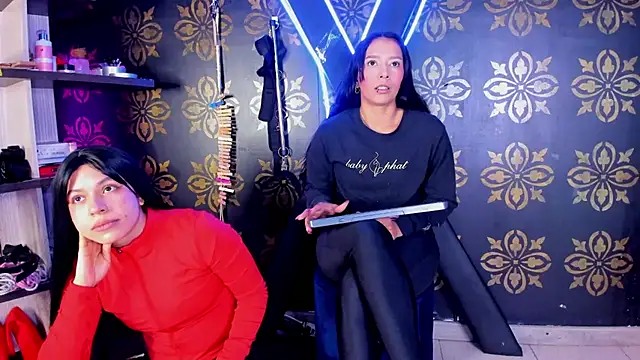 AbrilSonne online show from March 4, 2026, 1:06 pm