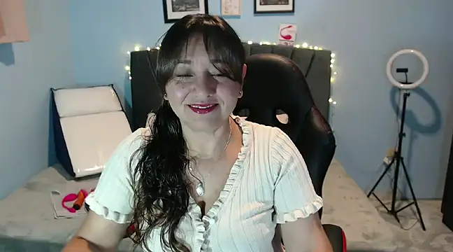 AngelRouss online show from January 15, 2025, 9:45 am