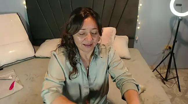 AngelRouss online show from January 19, 2025, 7:15 pm