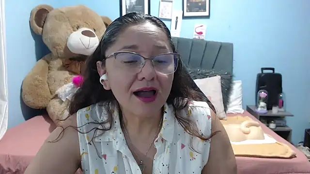 AngelRouss online show from February 6, 2026, 3:11 am