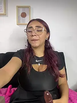 michell boobs  online show from February 4, 2025, 5:01 pm
