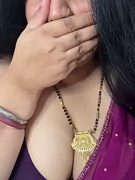 FlatVincy4 online show from October 1, 2025, 8:53 am