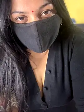 FlatVincy4 online show from December 2, 2025, 4:35 pm