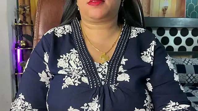 FlatVincy4 online show from April 9, 2026, 3:39 pm