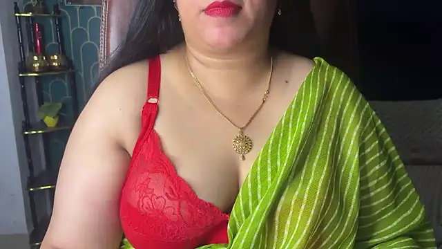 Snapshot of FlatVincy4 chatting on July 7, 2026, 9:57 am FlatVincy4 online show from July 7, 2026, 9:57 am