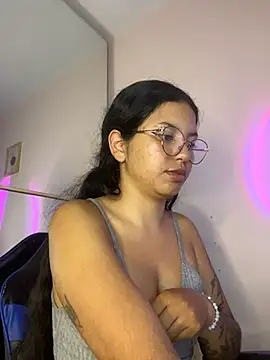 Rosita forever  online show from March 29, 2026, 4:18 pm