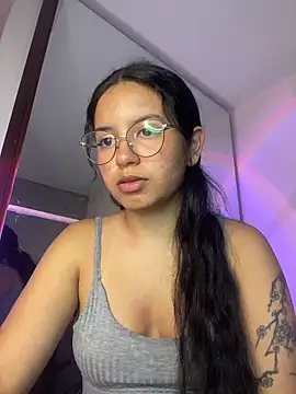 Snapshot of Rosita_forever_ chatting on April 23, 2026, 4:42 pm Rosita forever online show from April 23, 2026, 4:42 pm