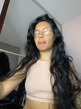 Snapshot of Rosita_forever_ chatting on June 4, 2026, 3:18 pm Rosita forever online show from June 4, 2026, 3:18 pm