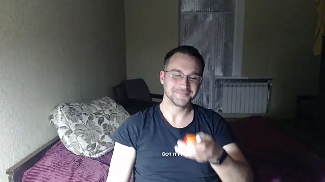 Sanderx online show from March 12, 2025, 9:35 pm