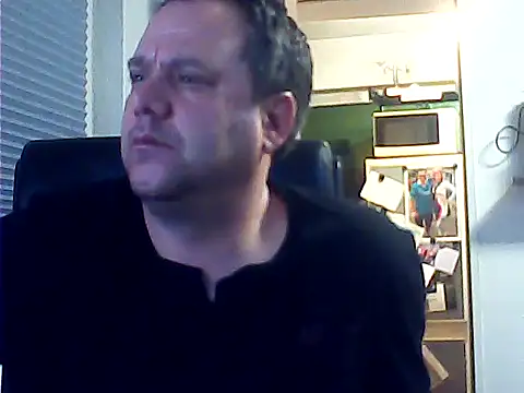 Snapshot of DauerAkt8069 chatting on January 15, 2026, 6:33 pm DauerAkt8069 online show from January 15, 2026, 6:33 pm