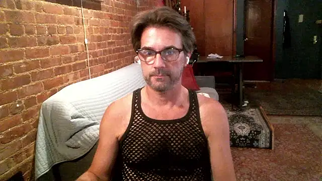 Snapshot of Johnny_Bottoms chatting on September 27, 2025, 9:20 pm Johnny Bottoms online show from September 27, 2025, 9:20 pm