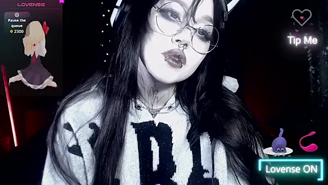 chloe crystall killer online show from November 16, 2025, 2:06 am