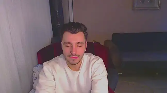 handsomeee04 online show from February 28, 2025, 3:48 am