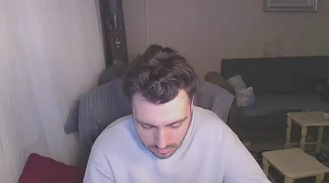 handsomeee04 online show from March 11, 2025, 11:04 pm