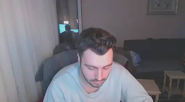 handsomeee04 online show from March 12, 2025, 11:01 pm