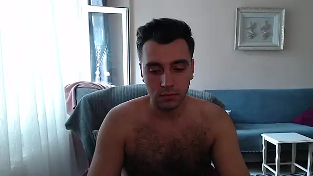 handsomeee04 online show from September 13, 2025, 6:35 am