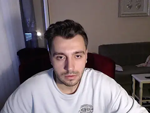 handsomeee04 online show from September 24, 2025, 4:10 pm